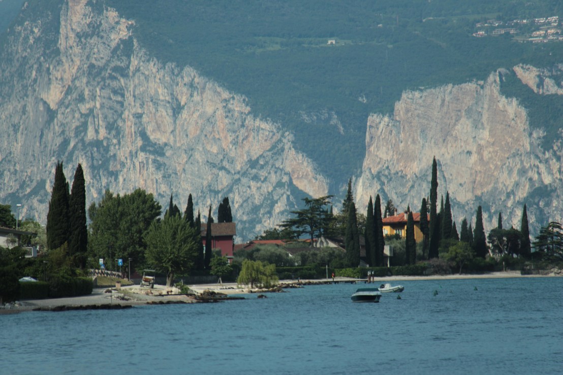 0E9B3345-2DDD-4CB7-846C-749AB16474ED