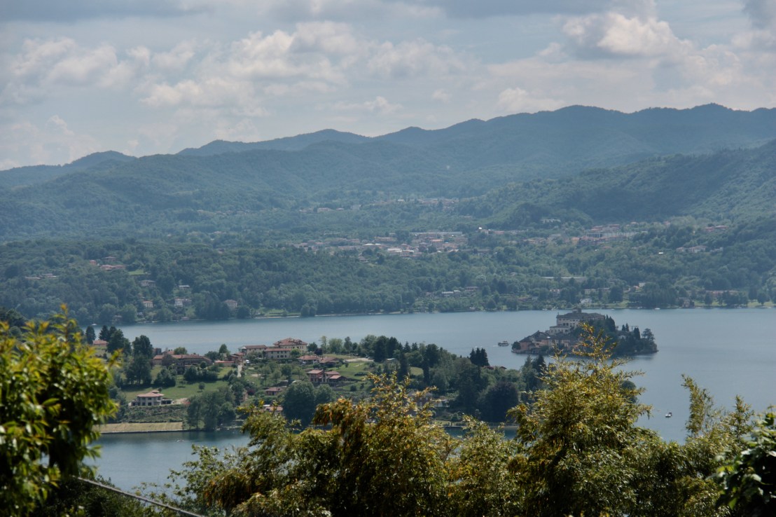 3152841A-E730-4E30-B4A3-254663A8CAF2