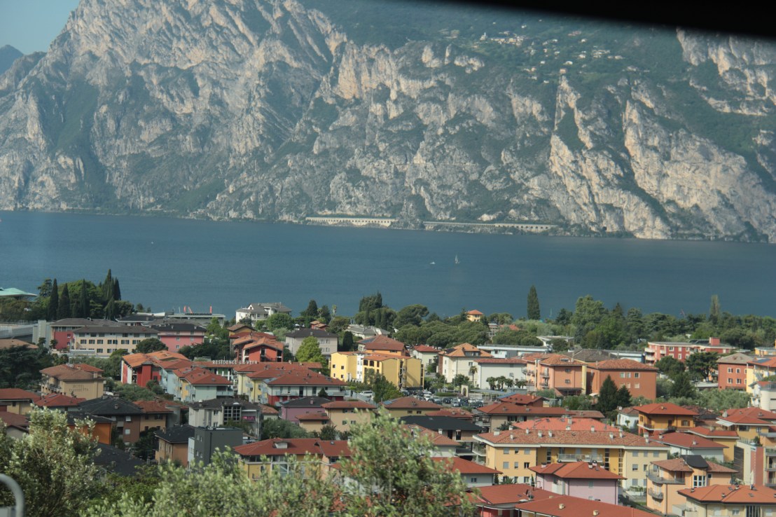 7677CBDE-6ED7-43A9-AF9D-C82310F3CE3E