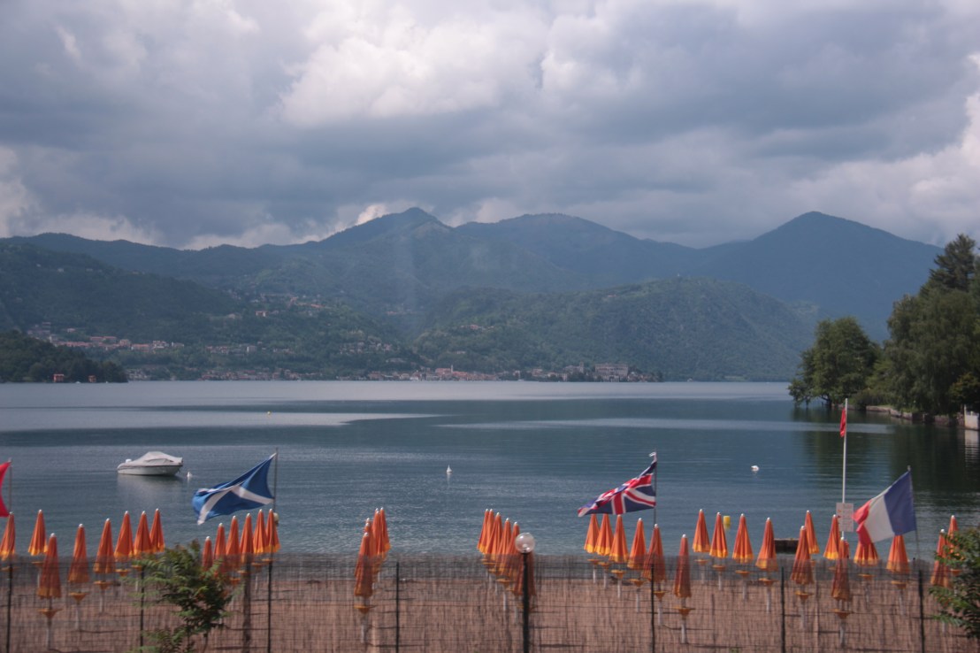 7DB811D9-ECEE-41CE-B579-6356AB89E9A0