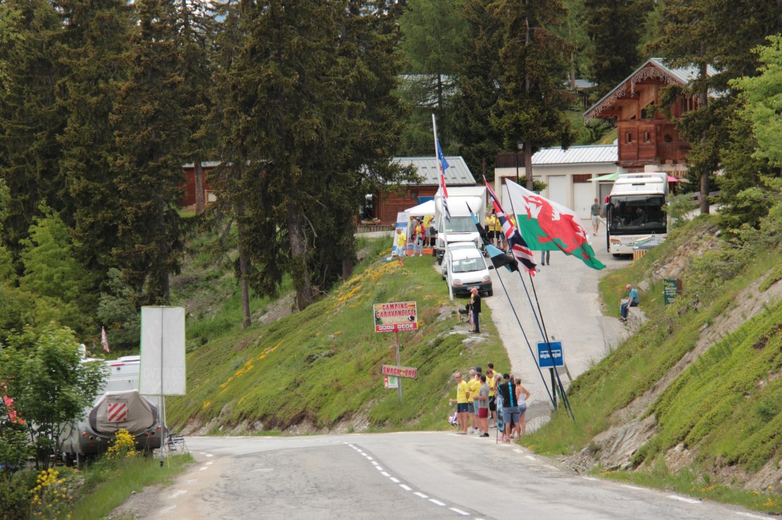 975876C6-2224-4225-AC1F-1D91737805EE