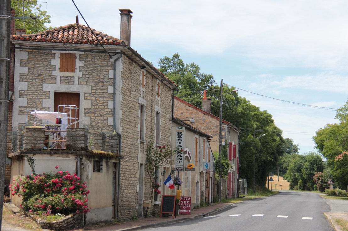 B5F01AC3-A3C2-4157-B3E3-2E819E08C2A0