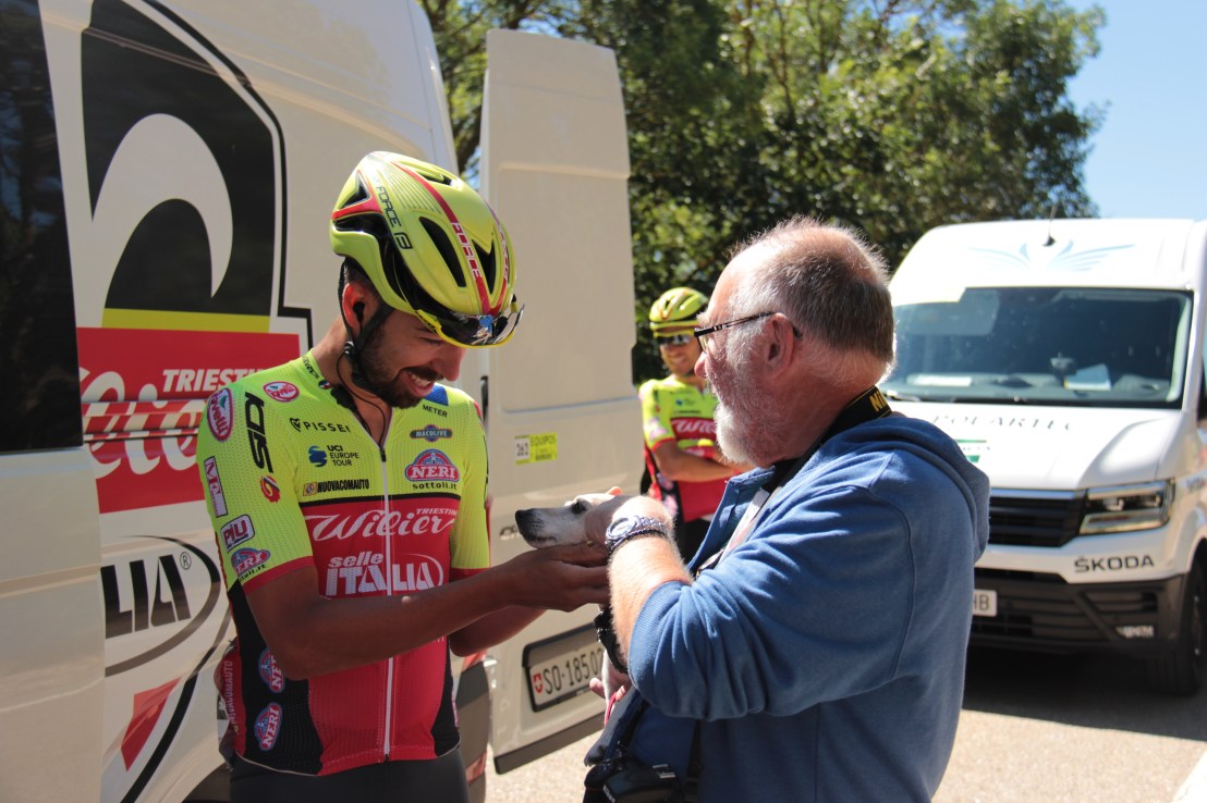 D9127D25-7E47-4940-9E5A-F48E2A2624D4