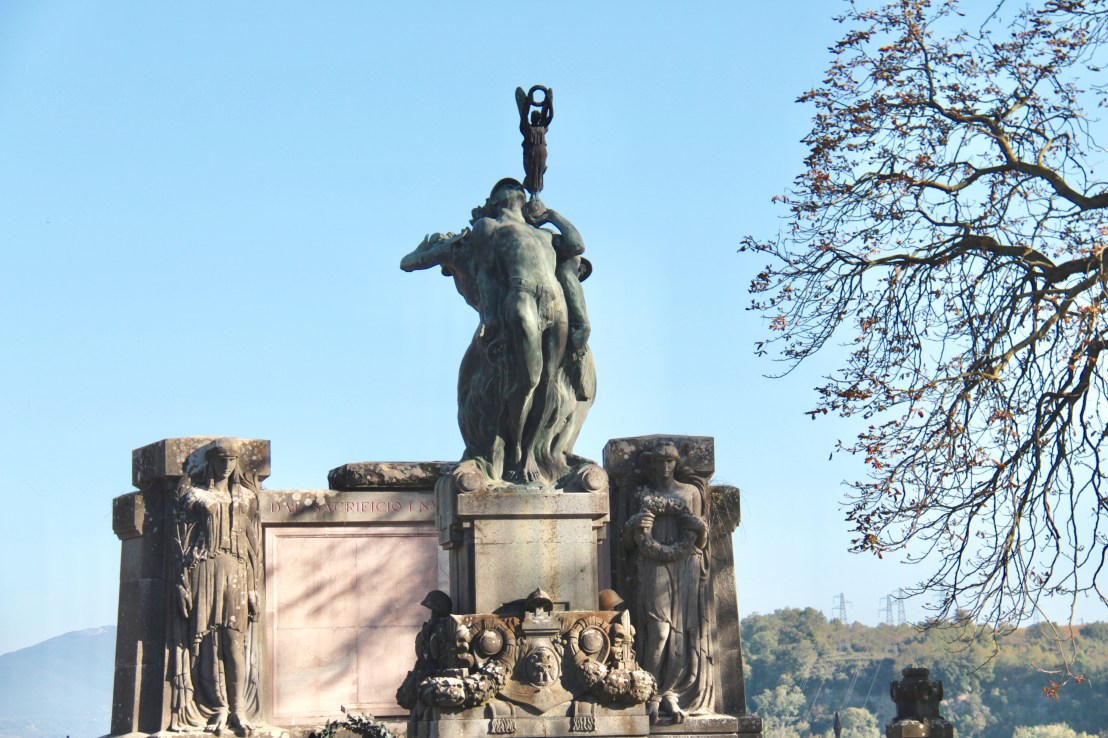 B343E049-0EBD-421C-999D-7F426CF38FE6