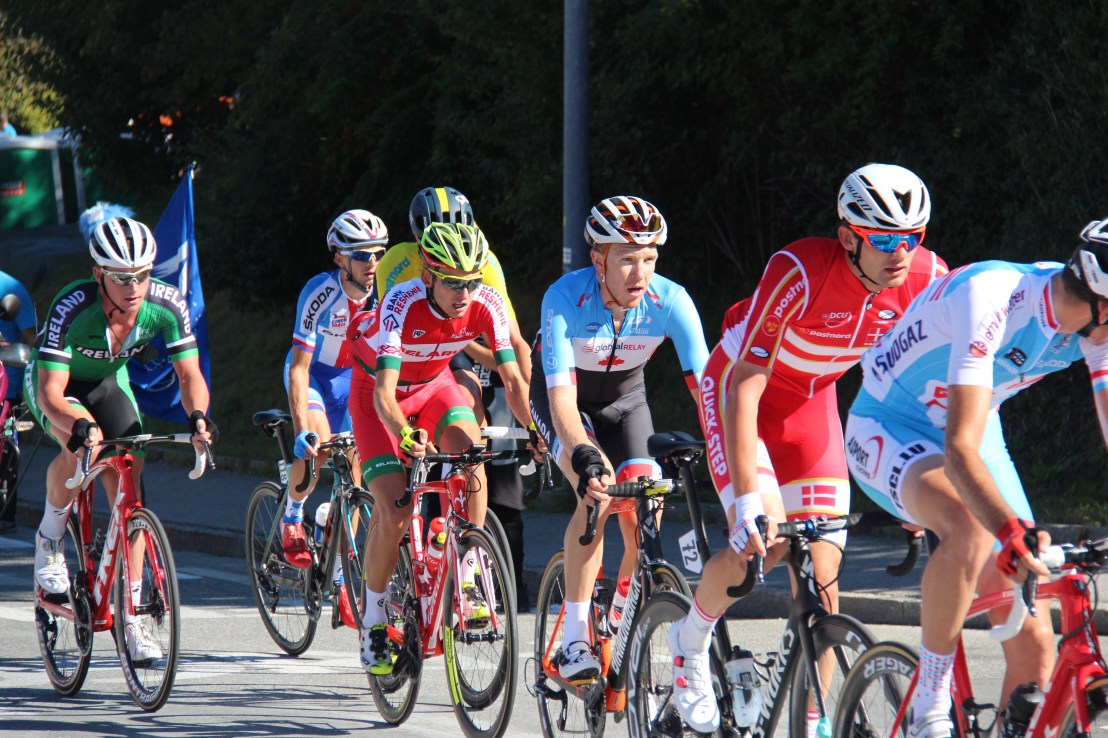 CB71C4E2-1926-4B5B-8F59-83C51706501B