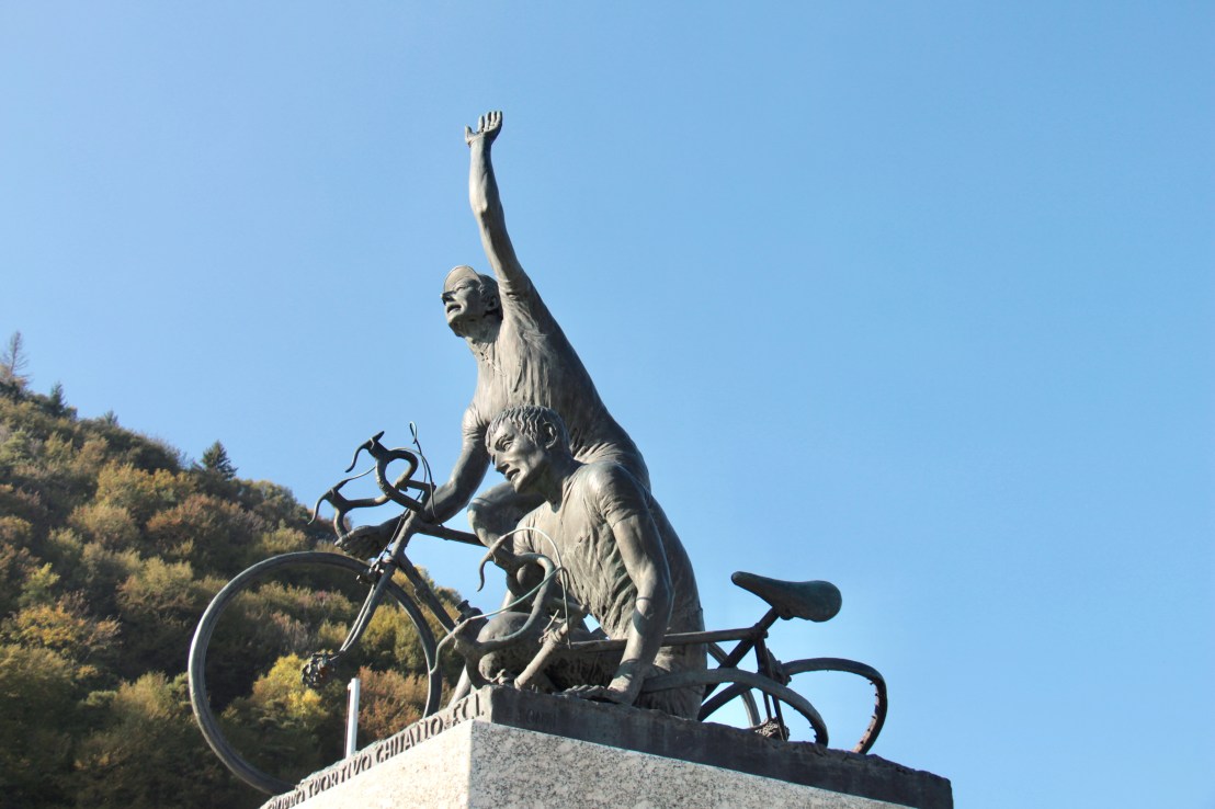 EAF85216-9EE7-498B-A5A1-5AFED2F31C14