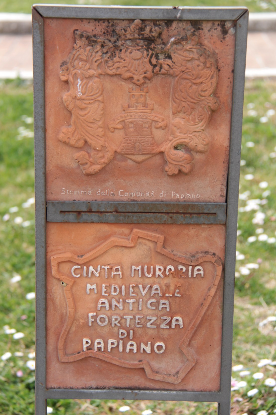 CDD1DF95-D4B6-46C1-B7A5-E1C7DB90B364