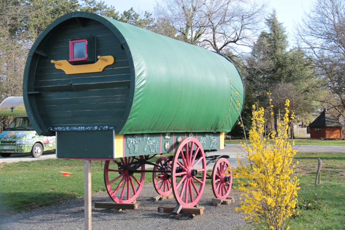 DE039E0B-330F-4370-9103-39B146A81898