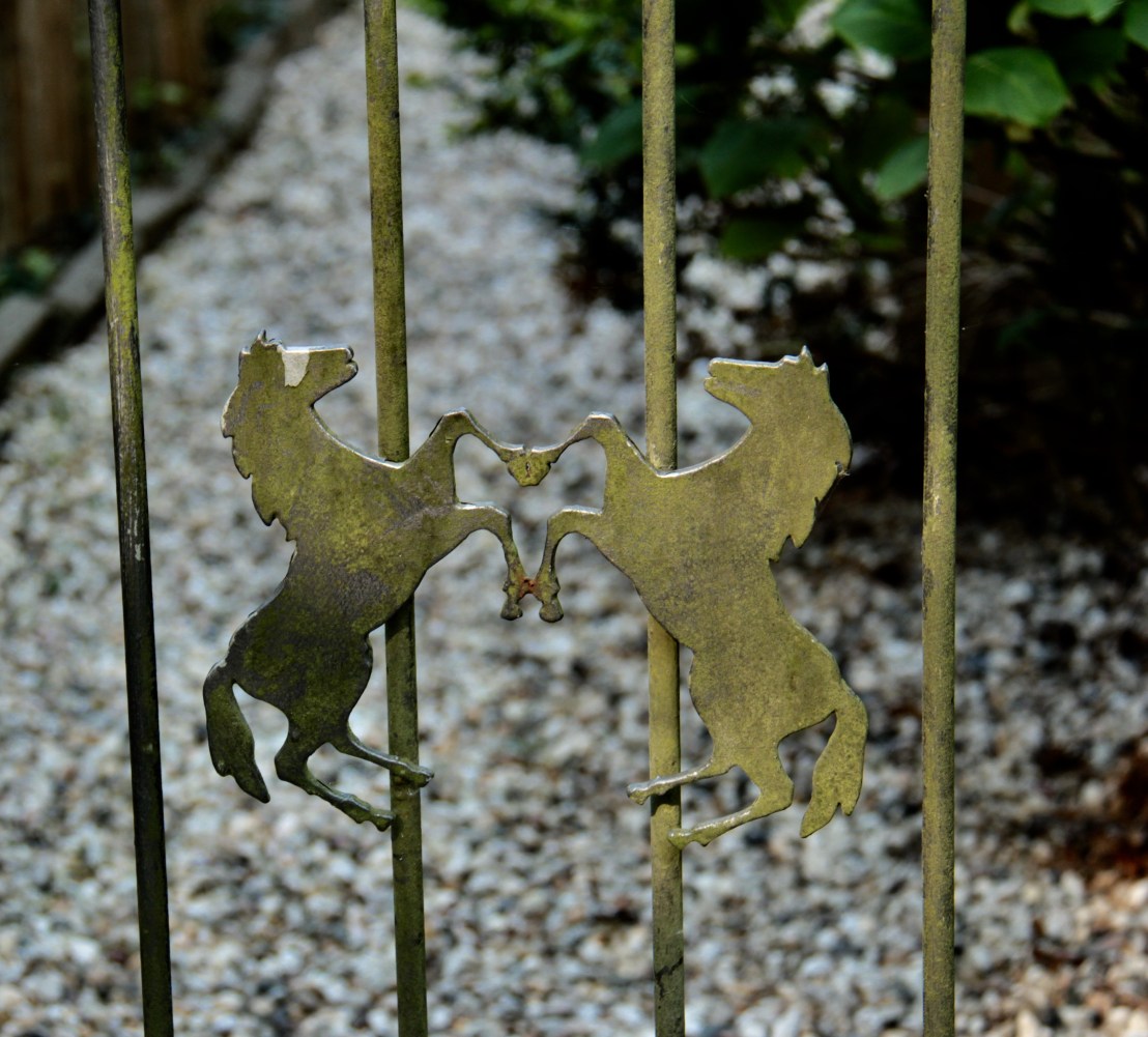 188B906D-7EE6-40EA-AAF0-B3BCD58969D2