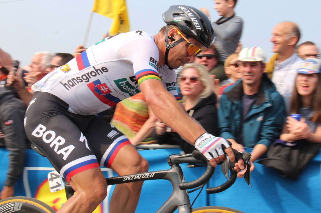 26251D63-EB33-454C-BD1C-0570E25BF0D9