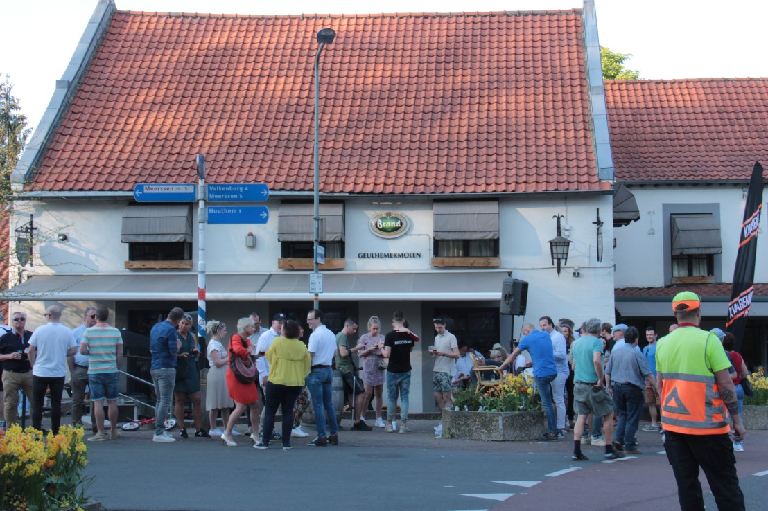 4ACEE821-C5E0-45A8-B572-DA53A245E439