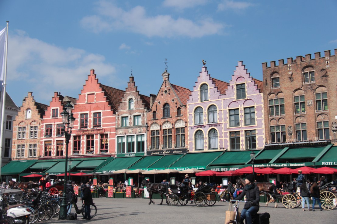 4D2FFB44-0193-4290-8927-009A228F12F3