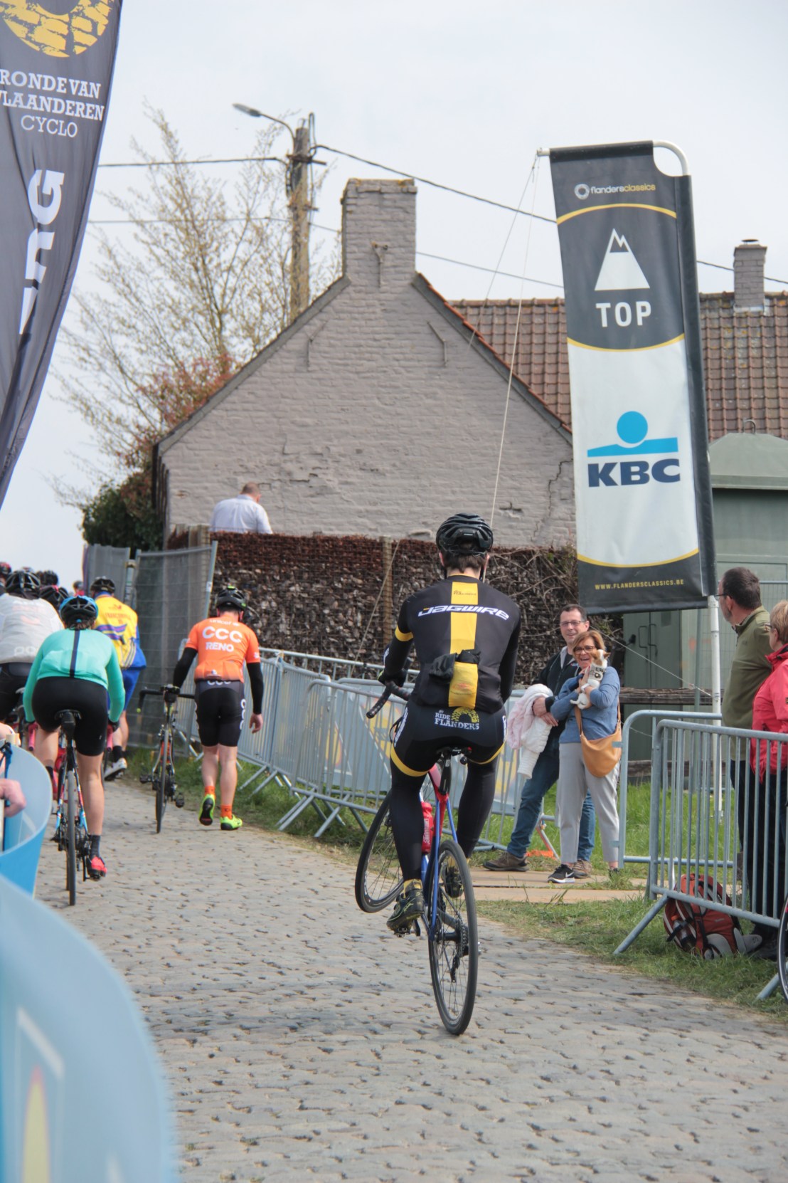 864C37ED-A7C6-43A0-B2BF-BD37678BF85F