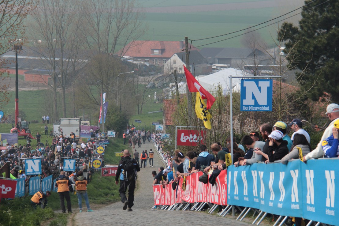 9489BD1B-BD95-4318-AB1F-981ED9FBB6D3