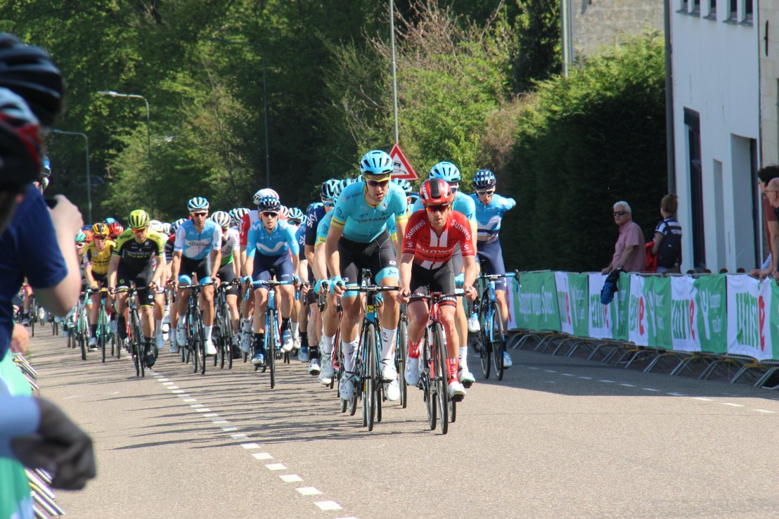 D183874C-E686-4636-A509-4829A5B40270