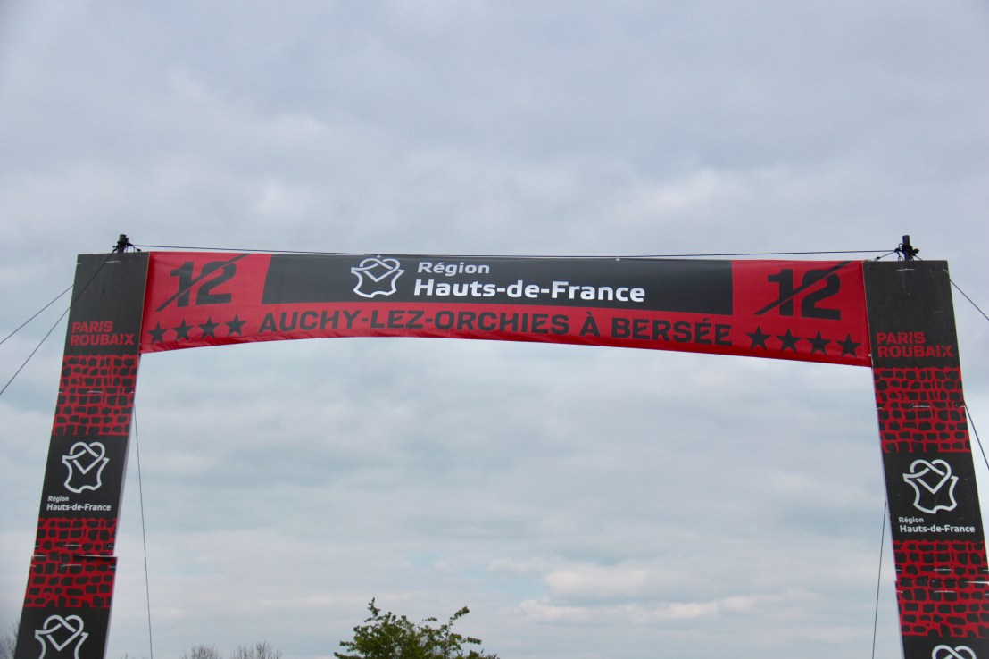 F0DF3B27-3E67-46E4-8557-7E04BC02C533