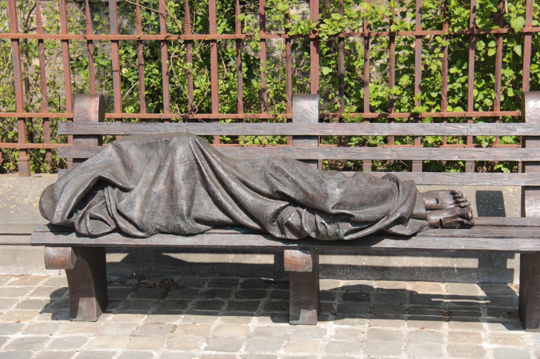 FBA60579-619E-4992-BC57-E7011D91BF39