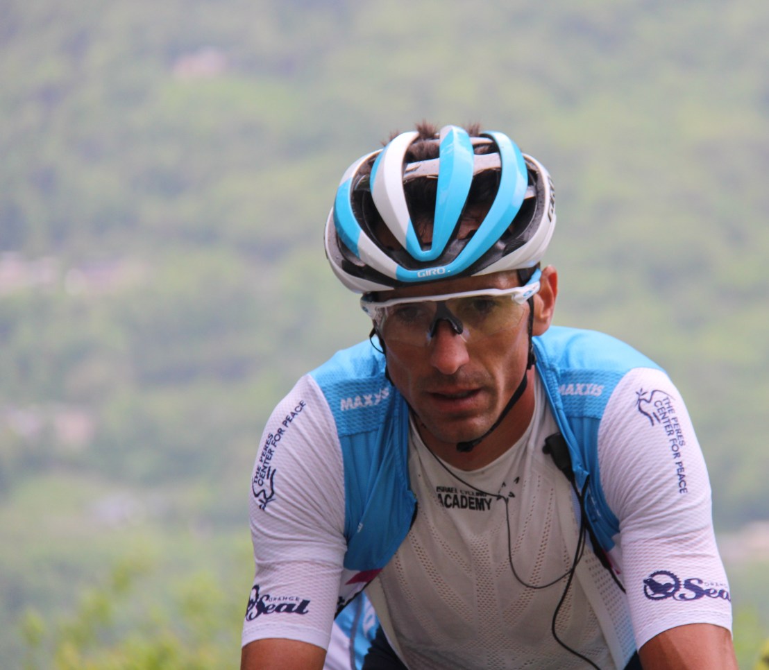 20E0260D-992A-4BFE-A83A-14EC2D5D93B6