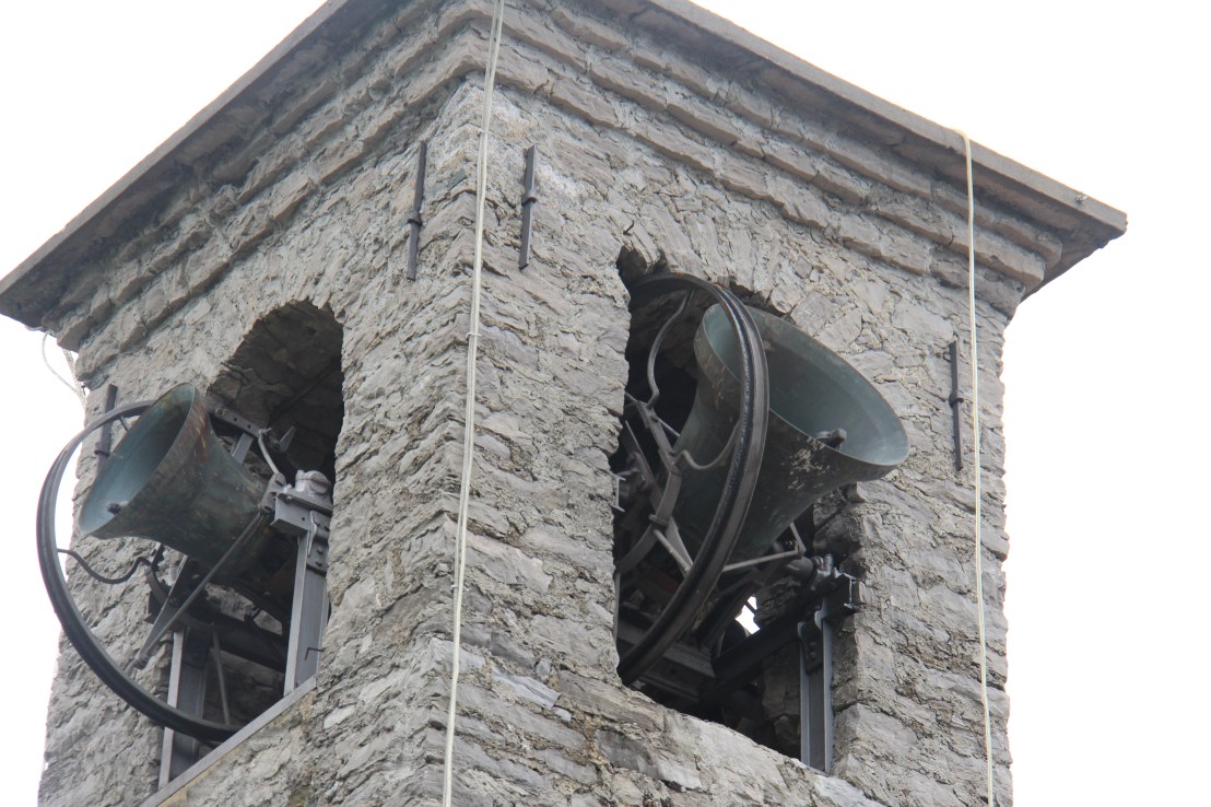 8824B459-68E7-49EE-B506-D770BB330B59