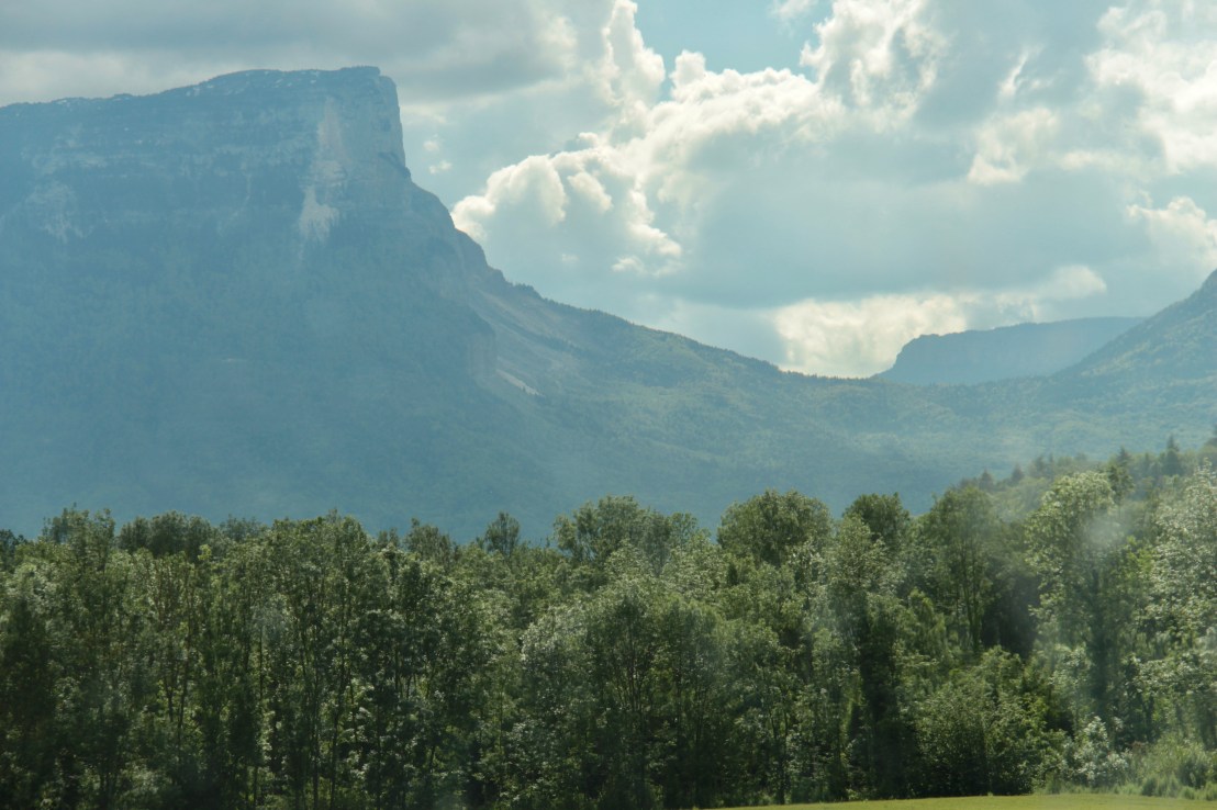 AC1B6AB2-F008-42C2-B829-224D47739570