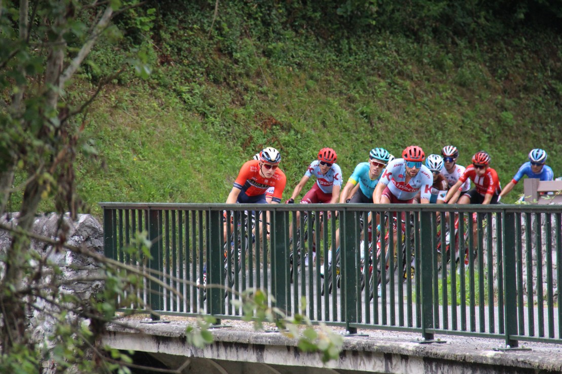 2B80513F-DE18-467A-9310-89A548E73201