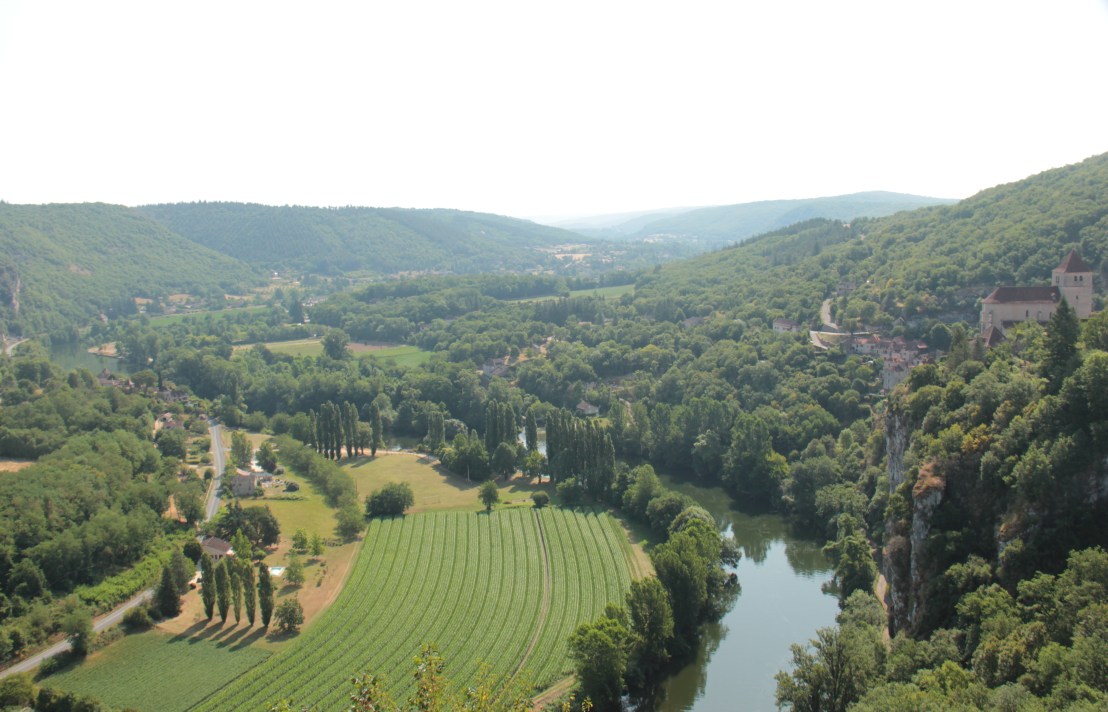 3C29B2FB-8E15-4B30-AF40-B1EDFF3D66E5