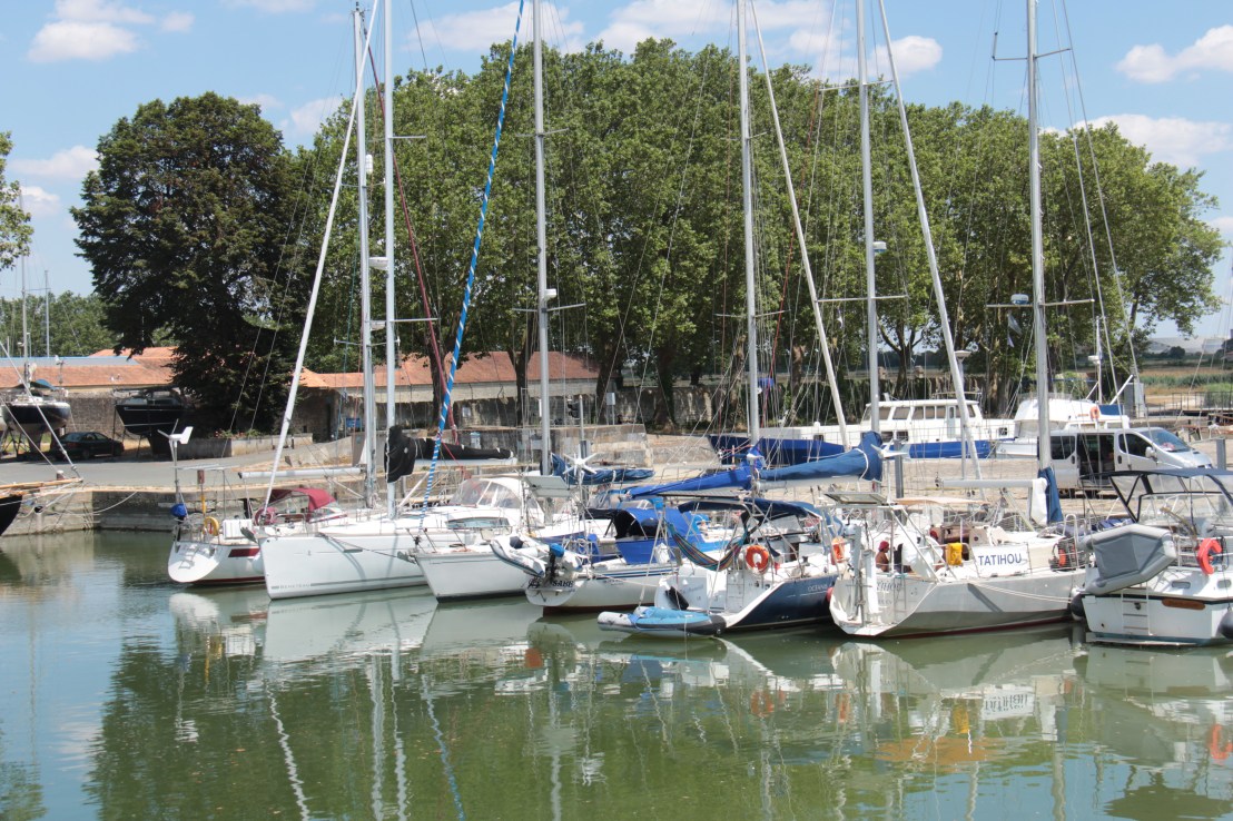 F43F1CAA-C95D-4BB1-BC87-D17FDA5D0F85