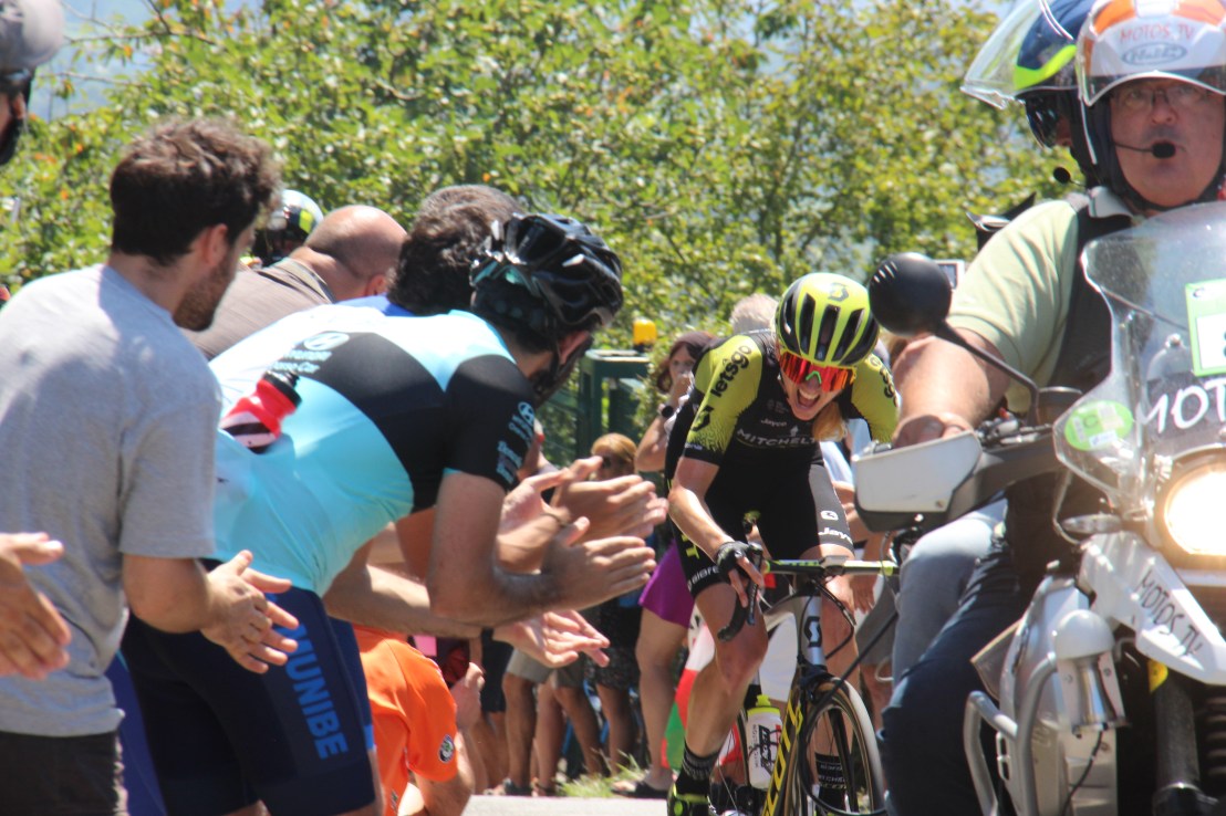 0C31FC59-82EE-4ACF-8691-BE841B9F857F