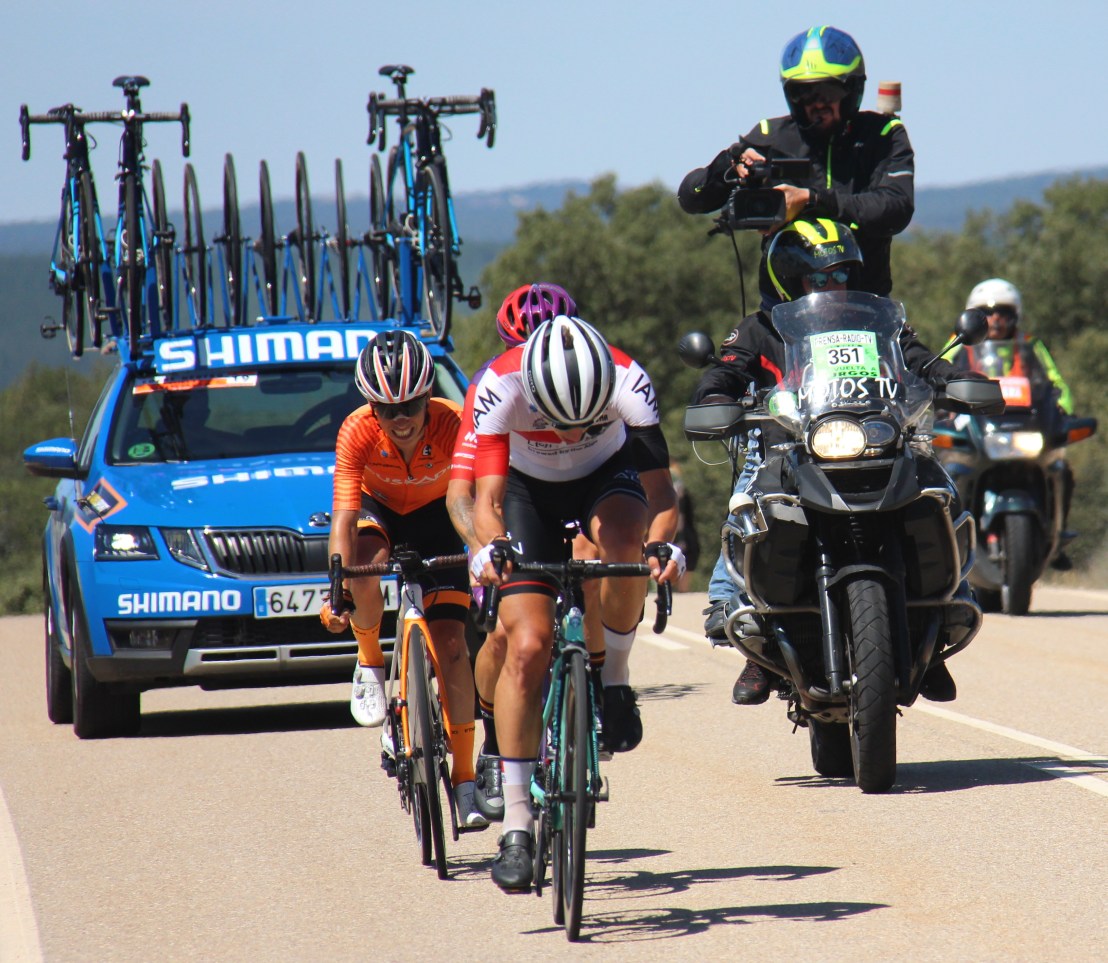 34DC5F78-C3E3-4DE5-941E-59261D971D06