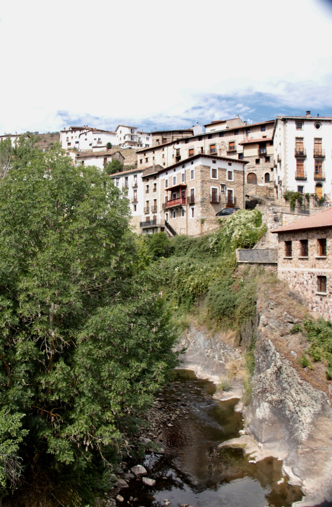 C89C6FFD-90E4-40A6-BC96-D28D6D301691