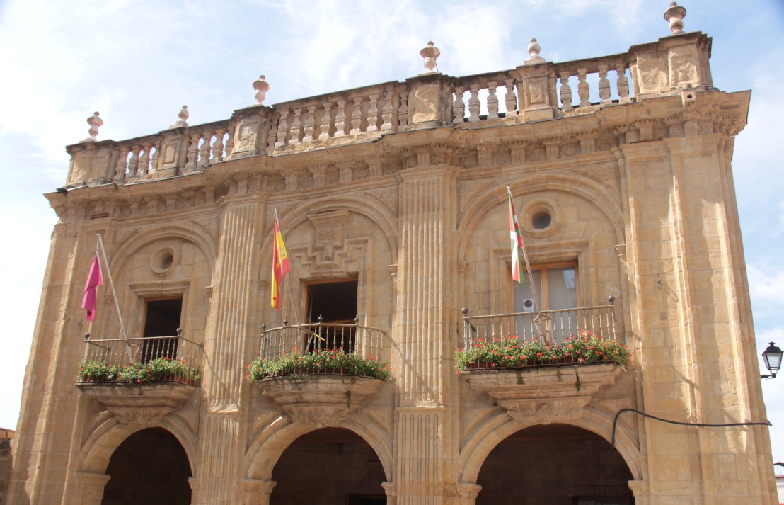 CE400731-AA2B-40E6-8C2D-C31714194F6B