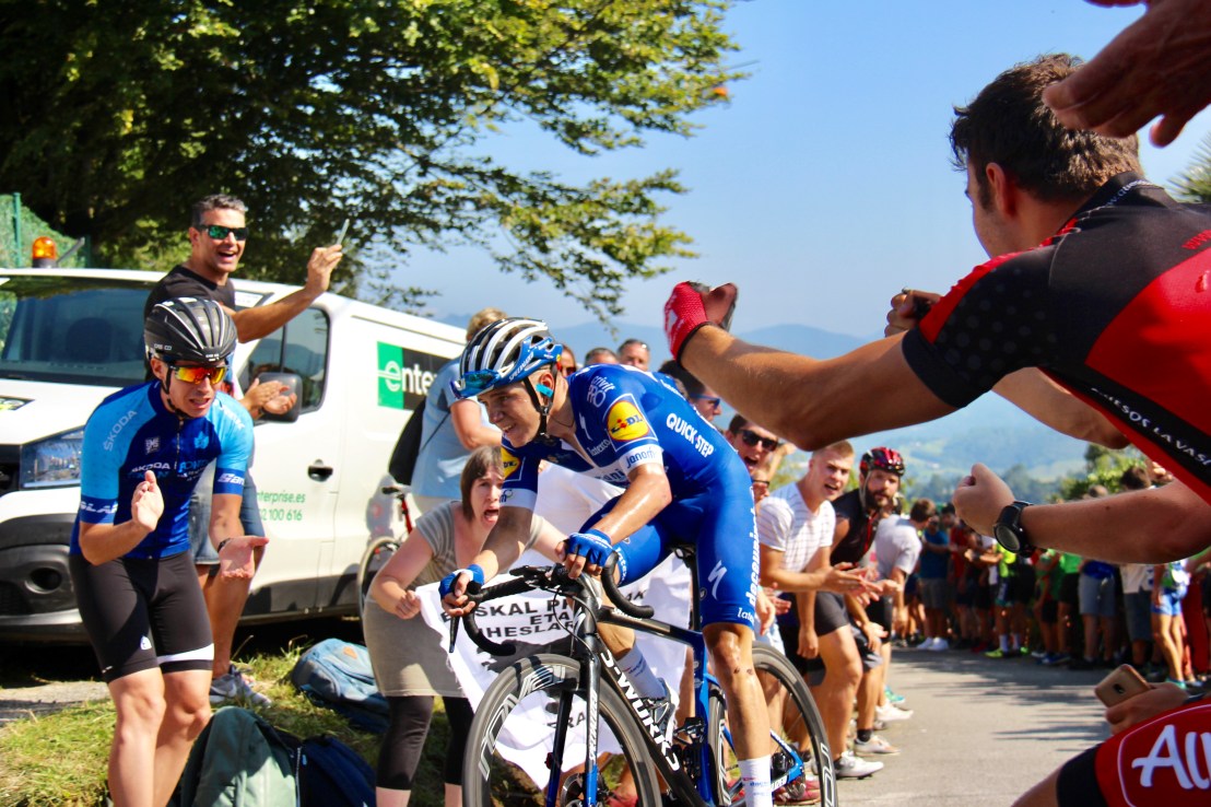 F4148631-9F32-4B17-B05D-4FE4585B5E3A