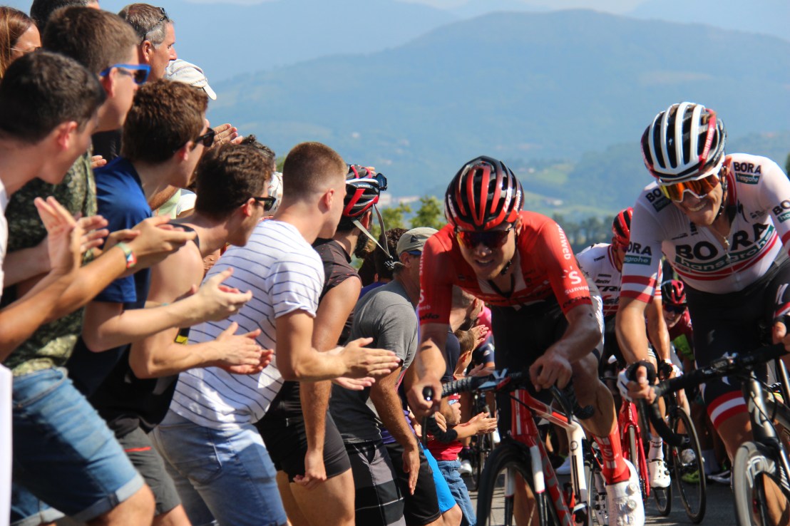 FB28B68E-C35F-49F6-81E0-B352C11CF800