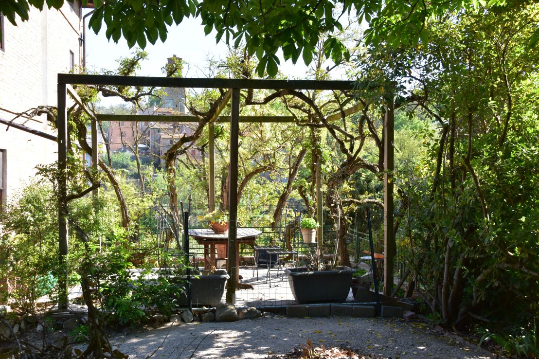 9354D25D-D959-4218-93F4-7E4826E21362