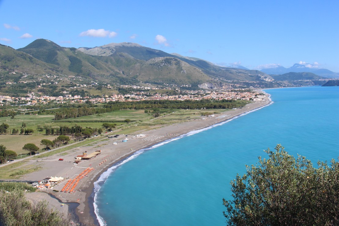 6043716E-3807-4F79-AE37-E46D53AEBB4C