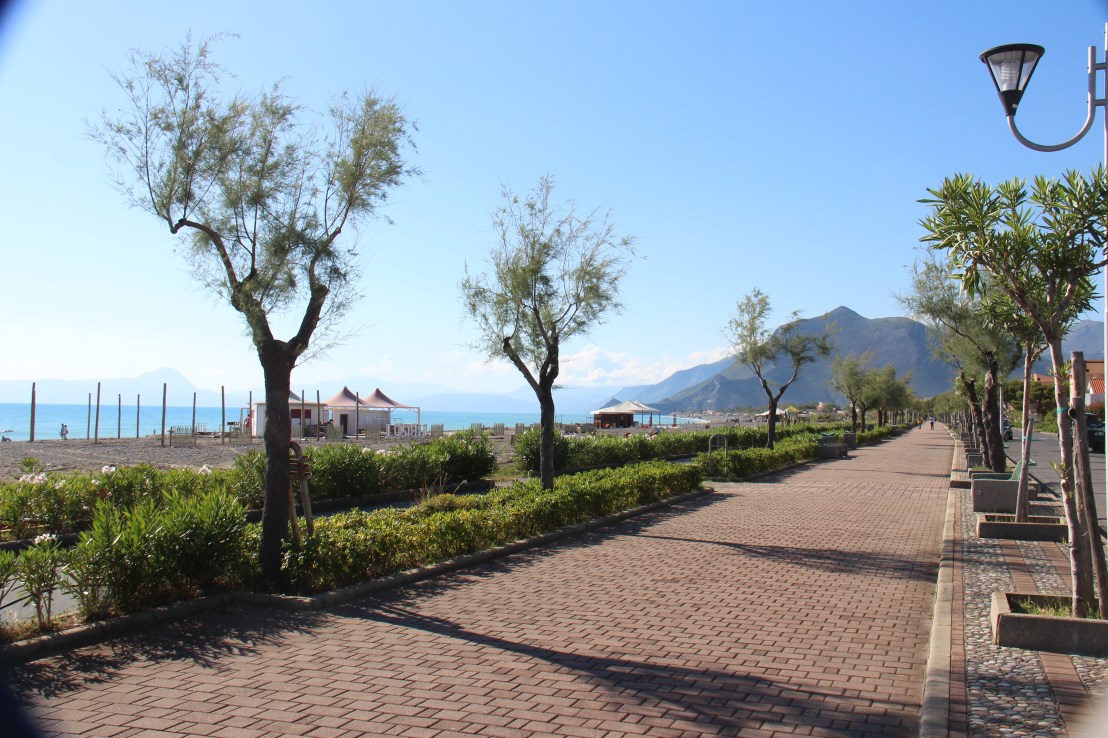 8D45E05B-3E07-4710-BC37-BAE026B5373E