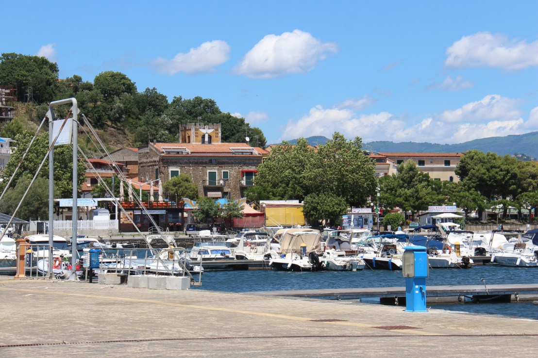 CD413AC7-2EDC-4EAE-BC23-6954B0FE451B