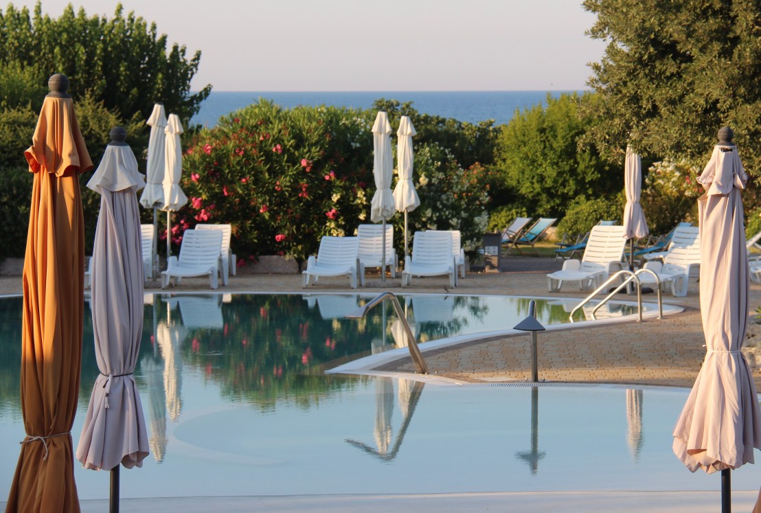 2E5083F2-3F2D-46EC-A746-656532C7A3D8