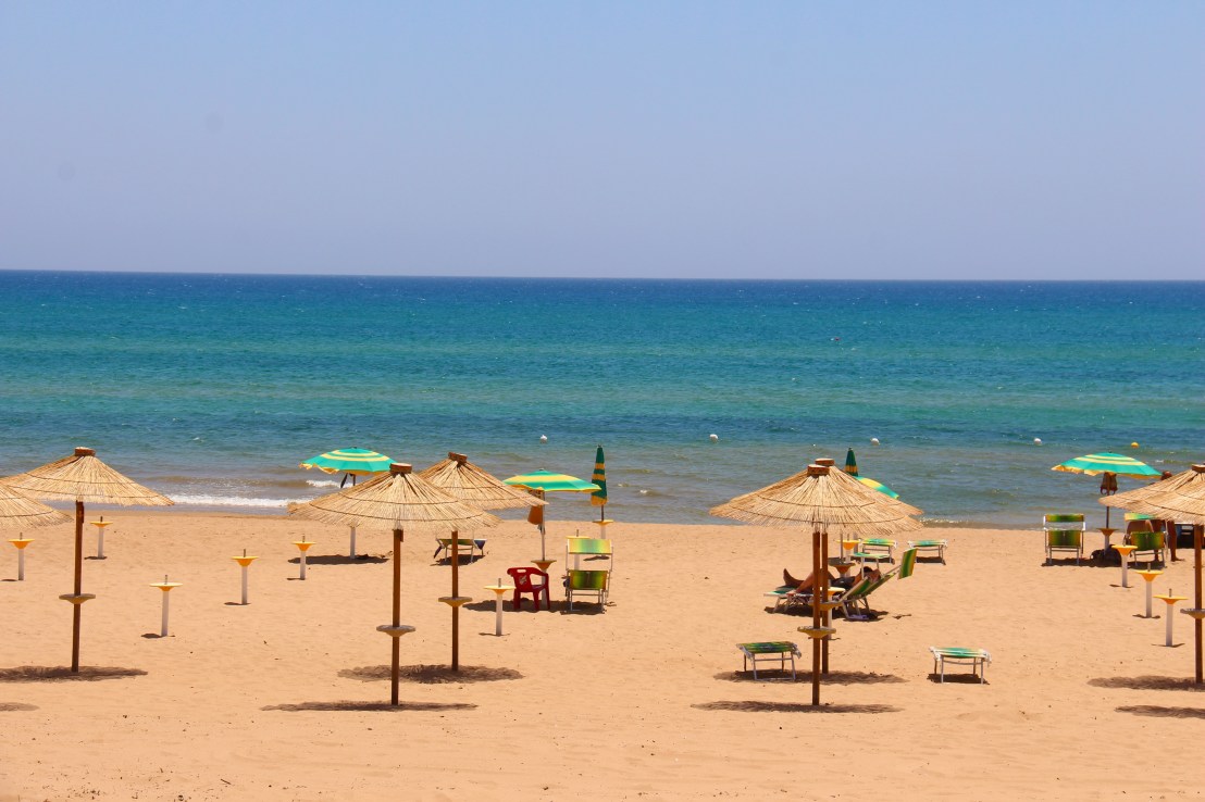 A532C5A4-7367-480D-B443-13390819BAD8