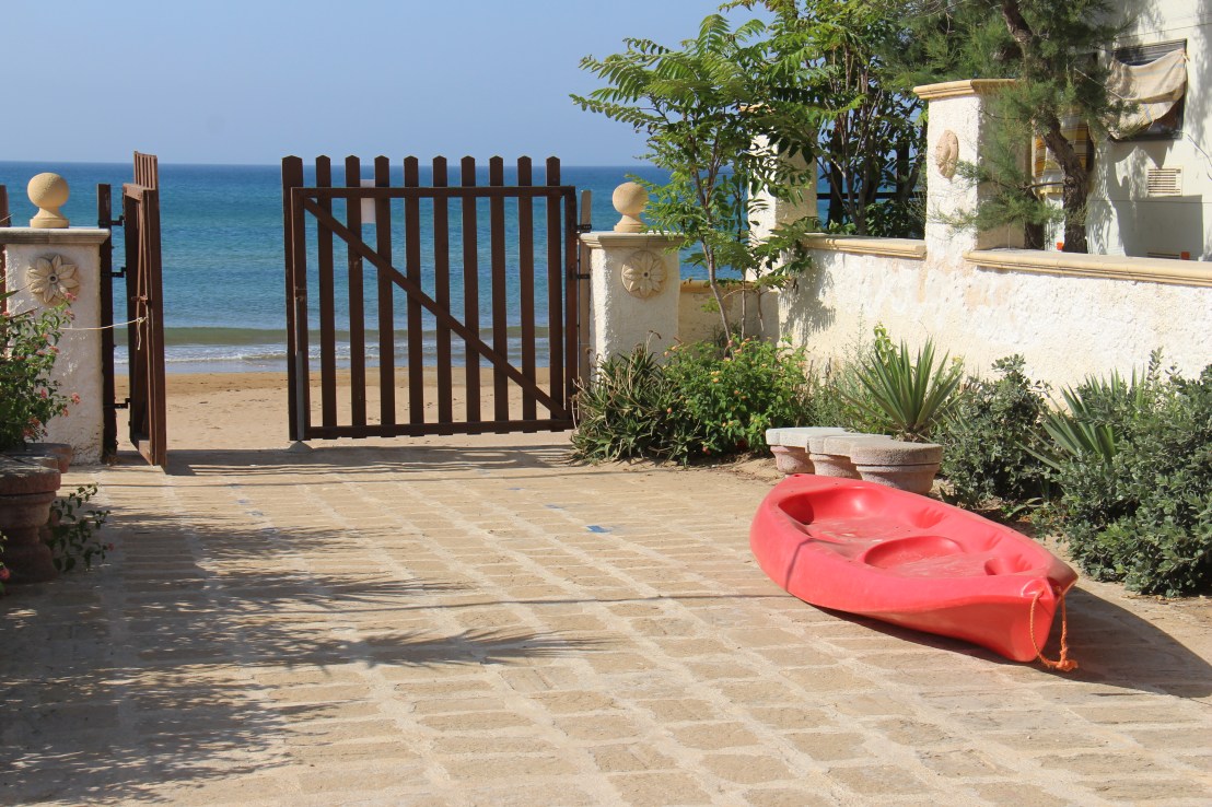 BFD2C9D6-7A92-42AF-9CE9-53A3BA285C1A