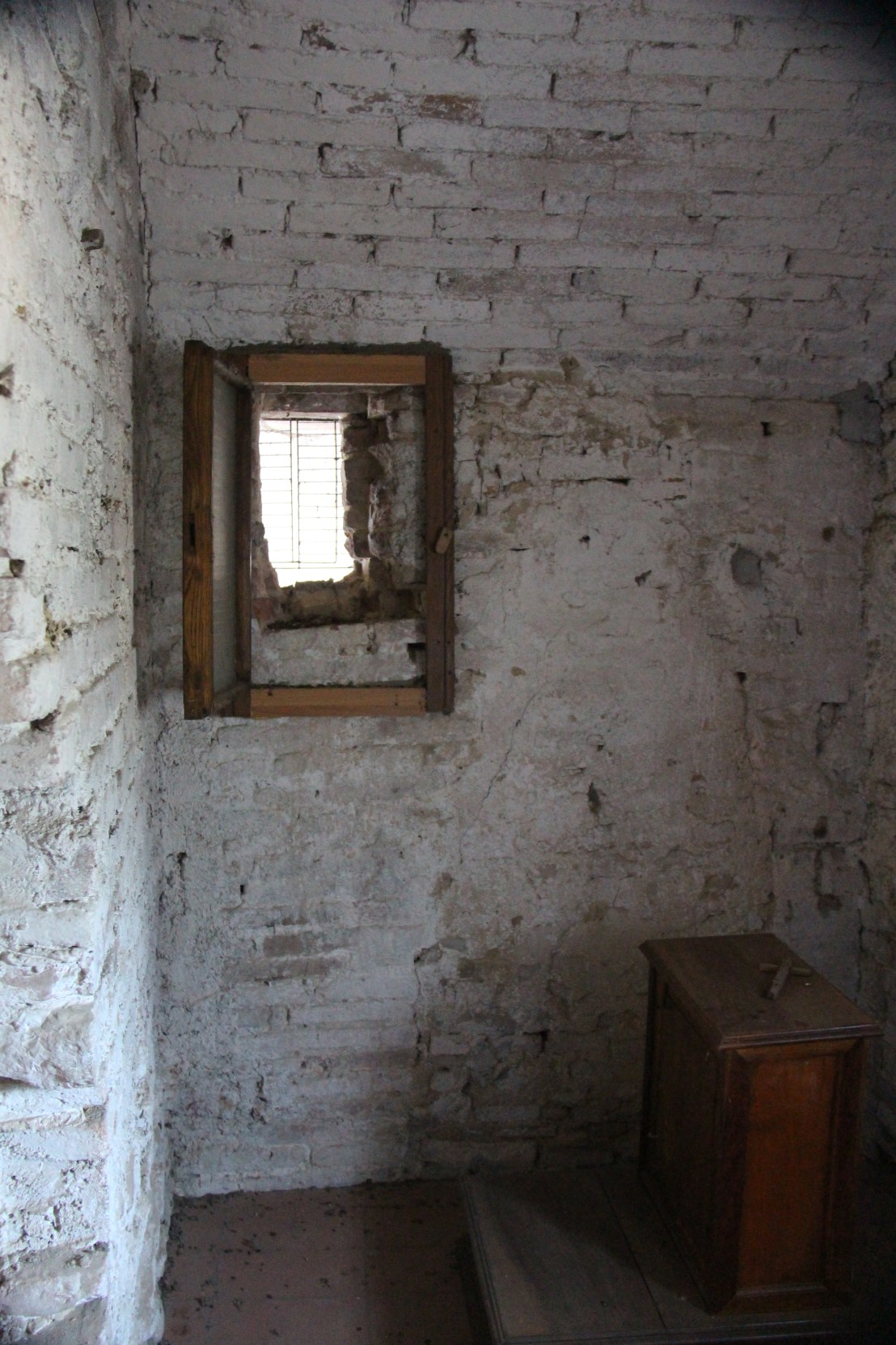 C43CBE60-D6E6-41E2-8624-B54497B10BE2