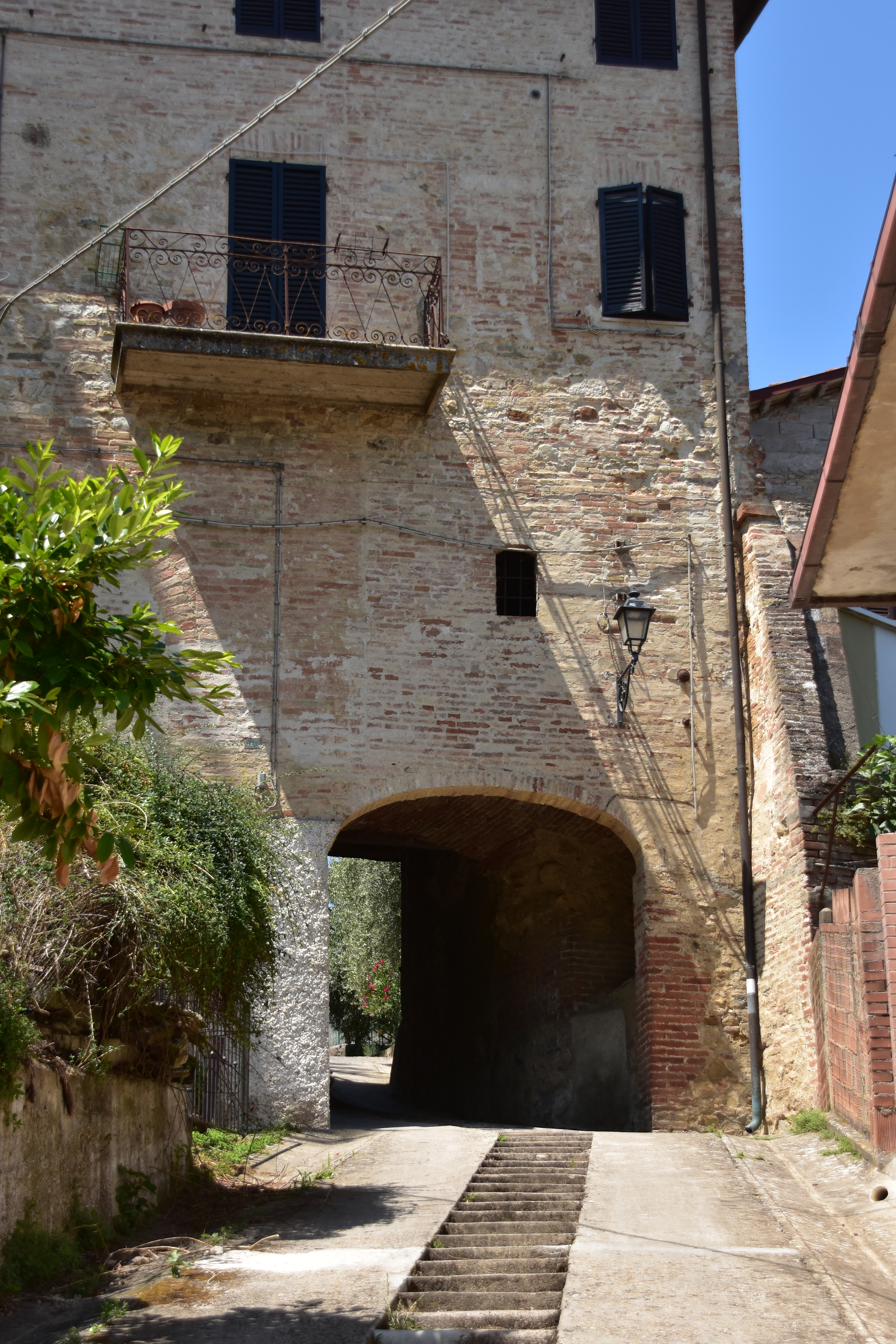 EF9FE71B-6BB3-452B-9783-1BB7950F4898