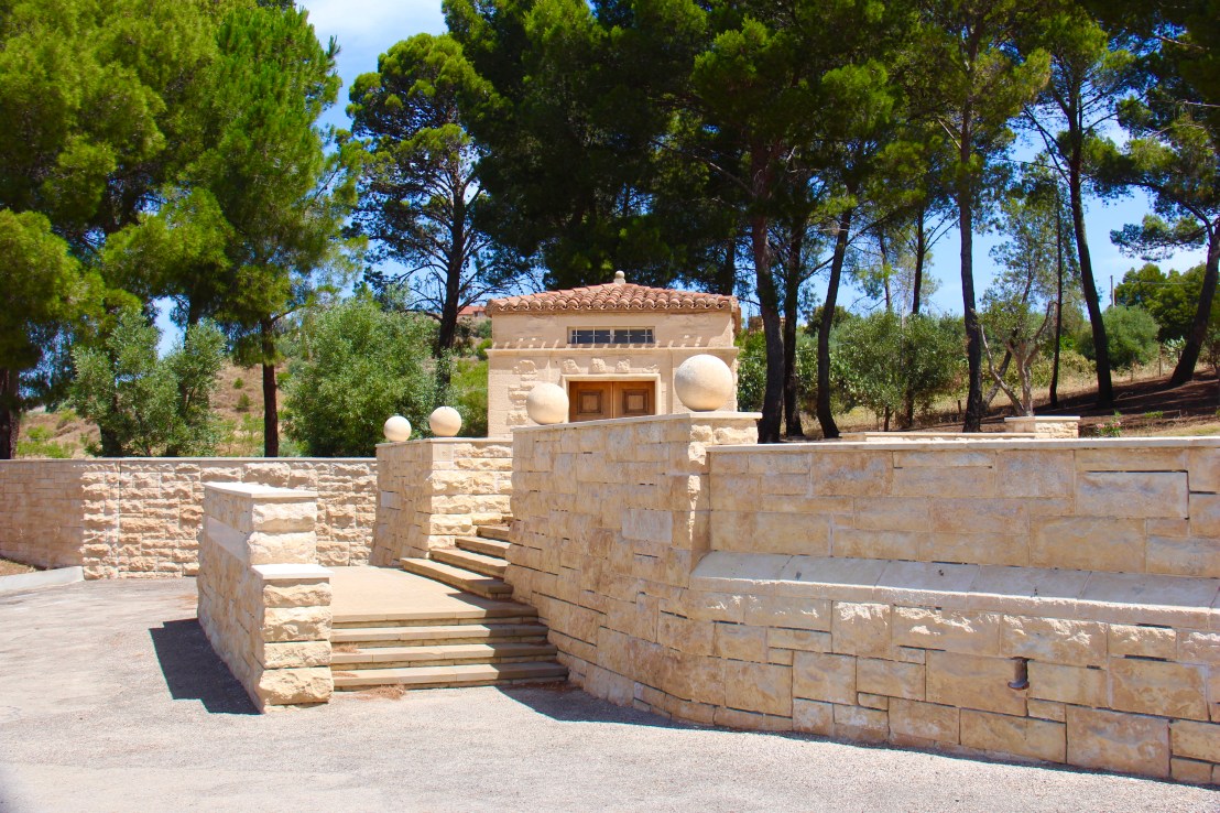 F6A0F76B-D052-48DE-9F69-CEC8D4CF8E78