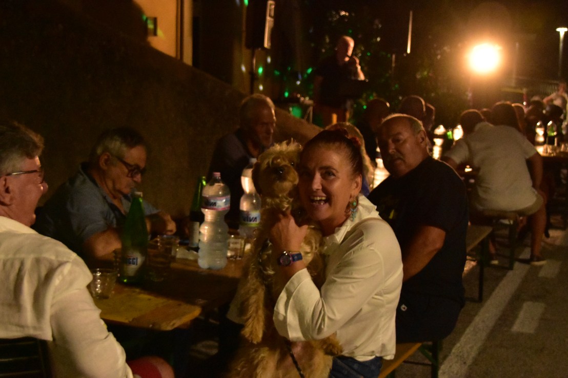 1F9F84F7-774A-4D6C-AF0C-26F192E5ADDF