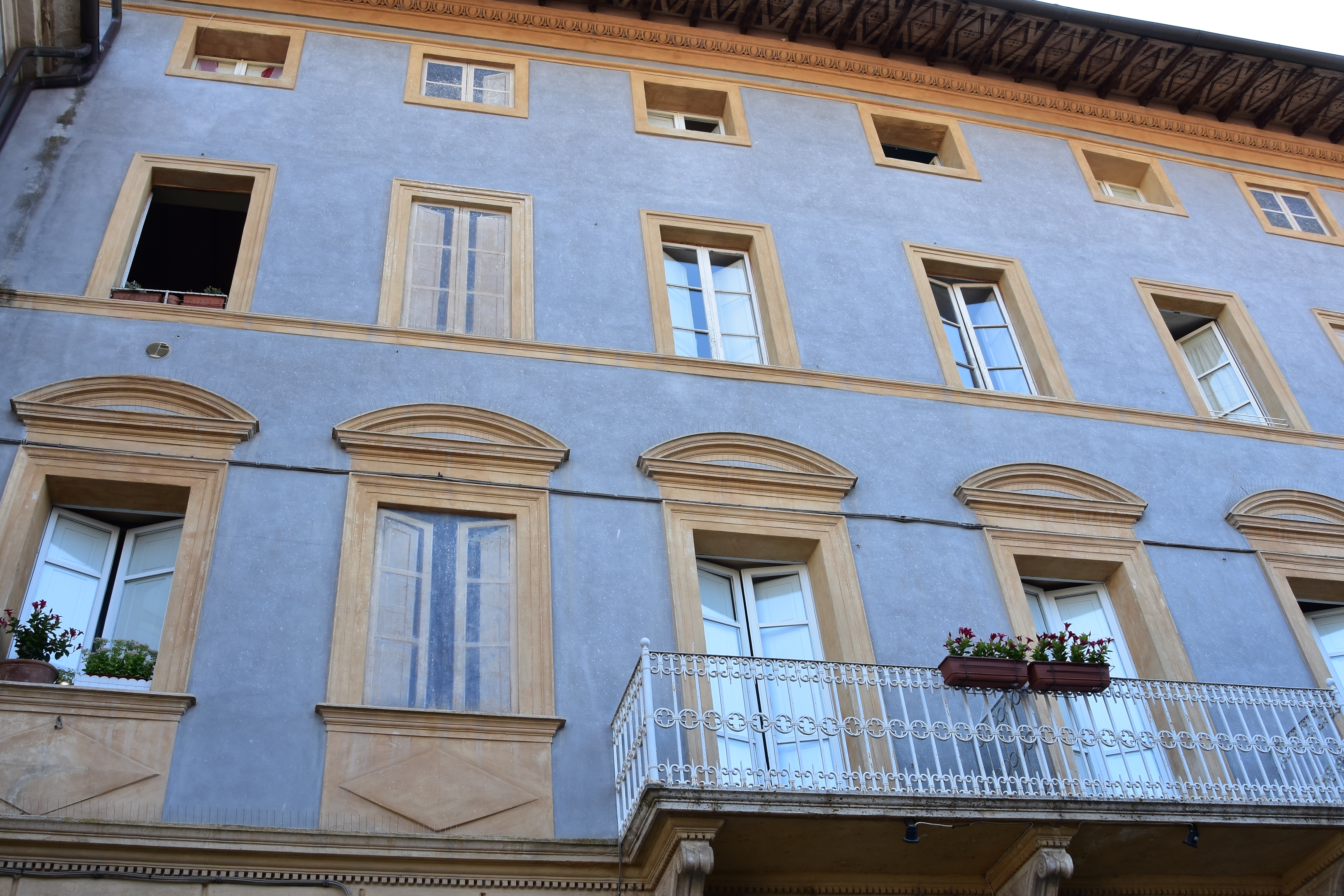 61B5A40A-37E6-44AE-81DD-7B3670C42DF3