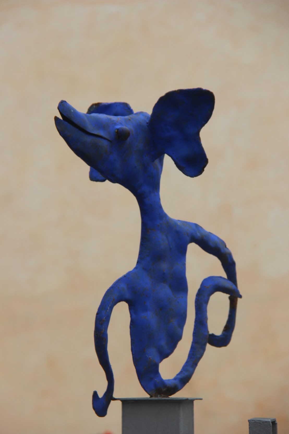 DEB2FFE9-5629-4371-9E69-860BC2D36BE2