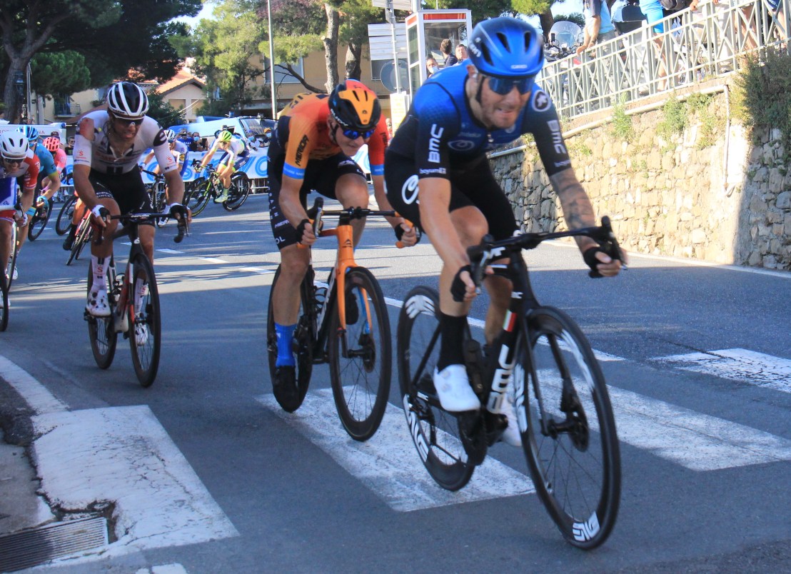 E9775952-D012-454B-8A62-FE8C72165291