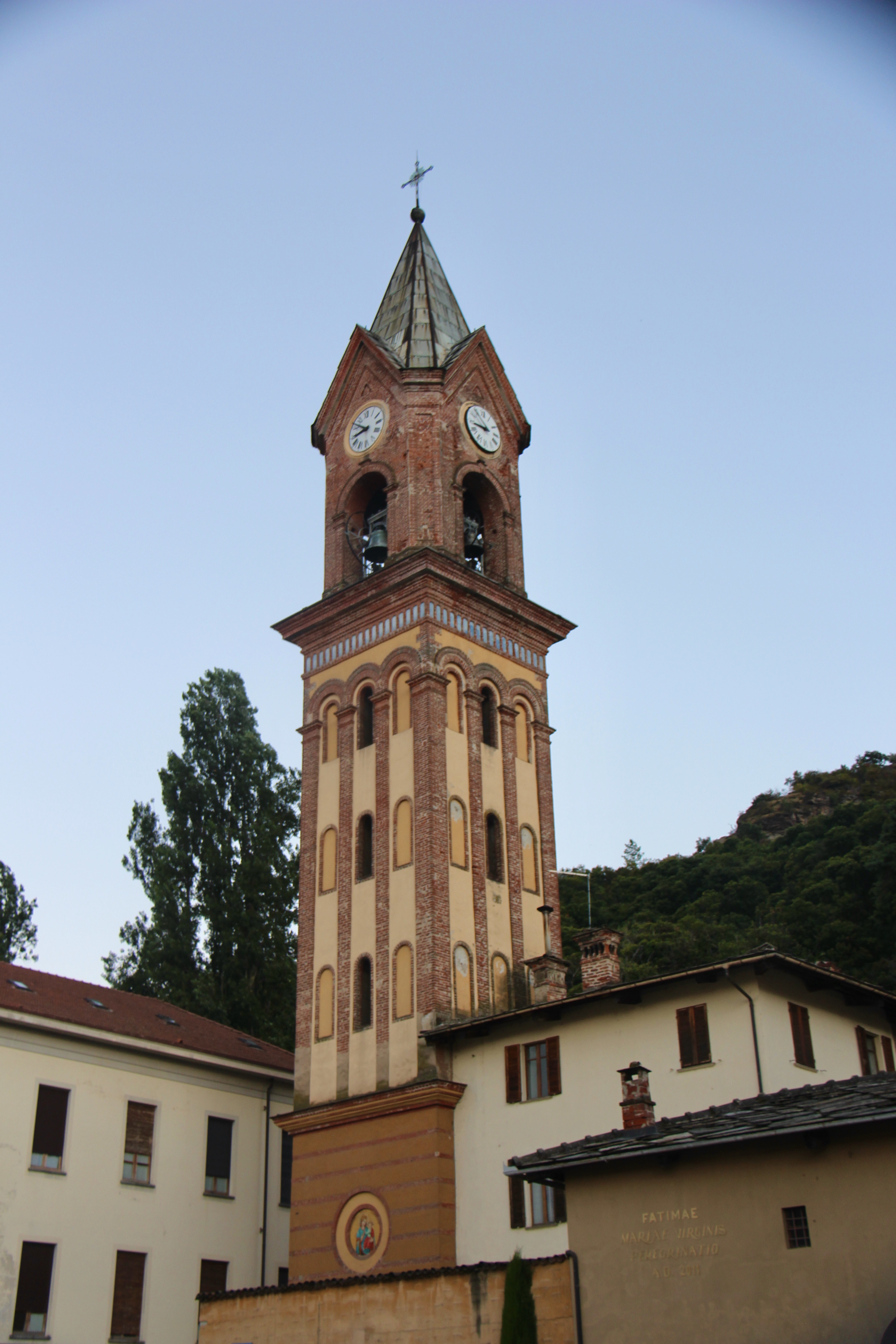 F70BDBF1-7A2E-4FE4-9A86-2D640E74B3CC