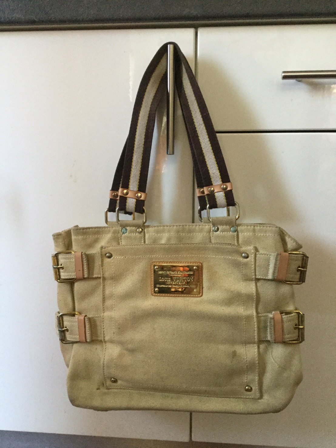 FFA5FD8C-0653-45A1-91E5-CA8882DF6C7C